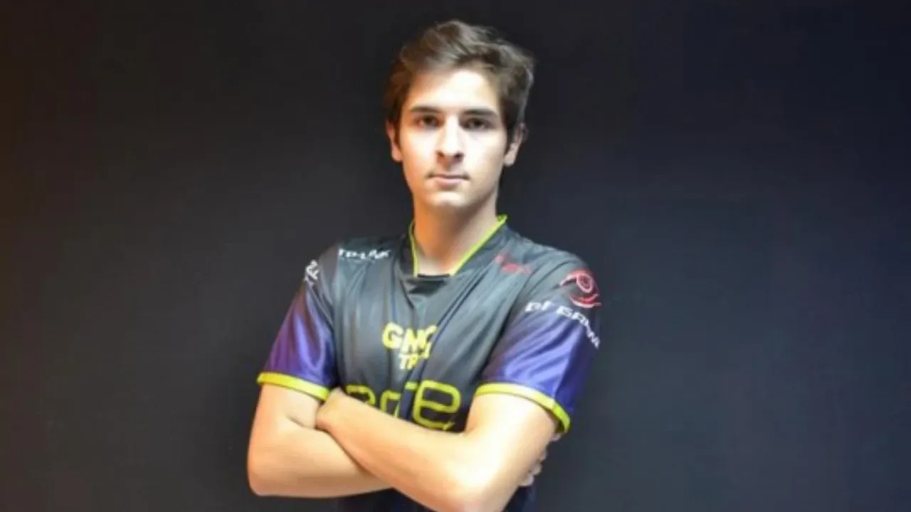 Arka Sokaklar Tunç Kimdir? Gerçek Adı Ne? Aslen Nereli, Sevgilisi Kim, Eğitim Durumu ve Gerçek Mesleği Avukatlık mı?