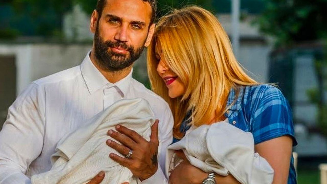 Şarkıcı Doğuş Kim? Gerçek Adı Ne? Evli mi, Sevgilisi Var mı? Aslen Nereli ve Kaç Yaşında?