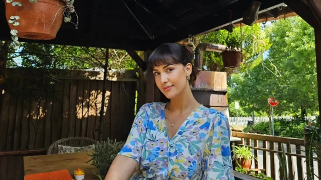 Kuma Dizisi Leyla Kimdir, gerçek adı, kaç yaşında, evli mi, sevgilisi, boyu kilosu ve rol aldığı diziler