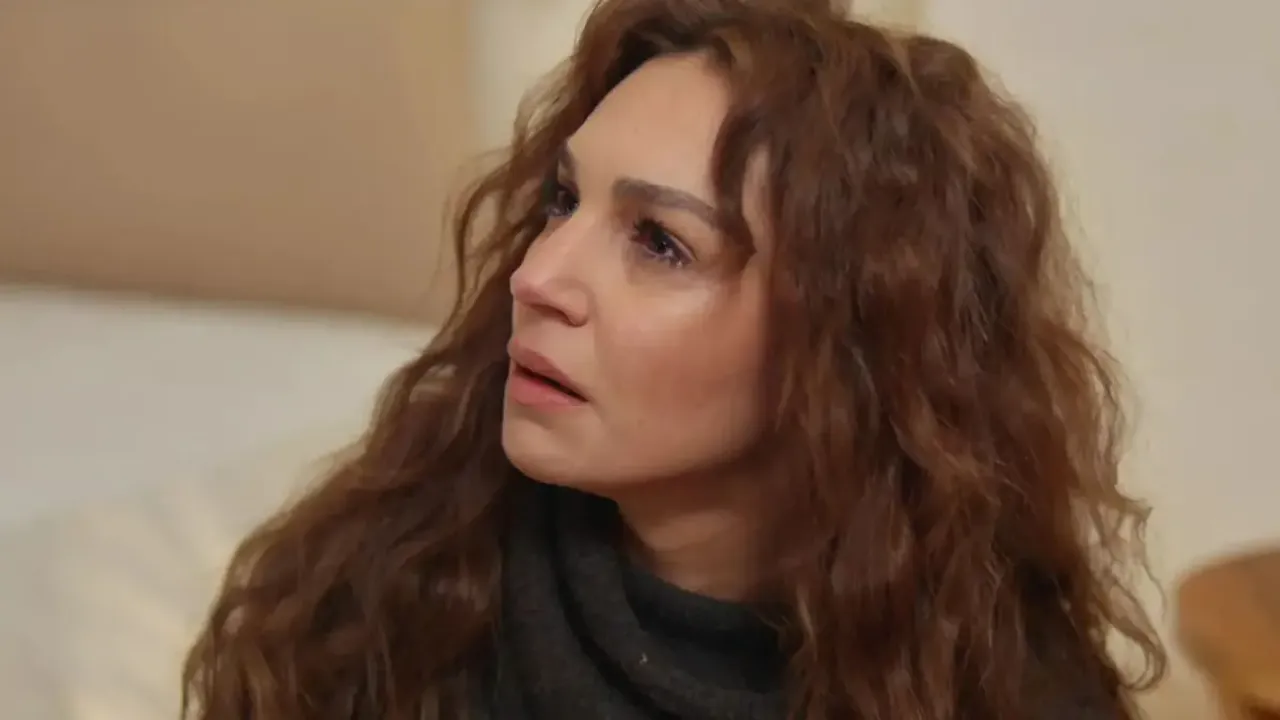 Sahra Şaş Kimdir? Derin Dekolteyle Şaşırtan Paylaşım! Gören Yorumlara Boğdu