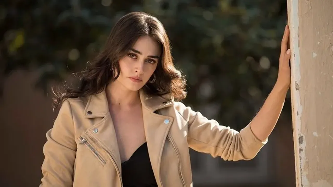 Esra Bilgiç Aslen Nereli, Boyu Kilosu? Sevgilisi ve Eşi Kim, Kiminle Evli?