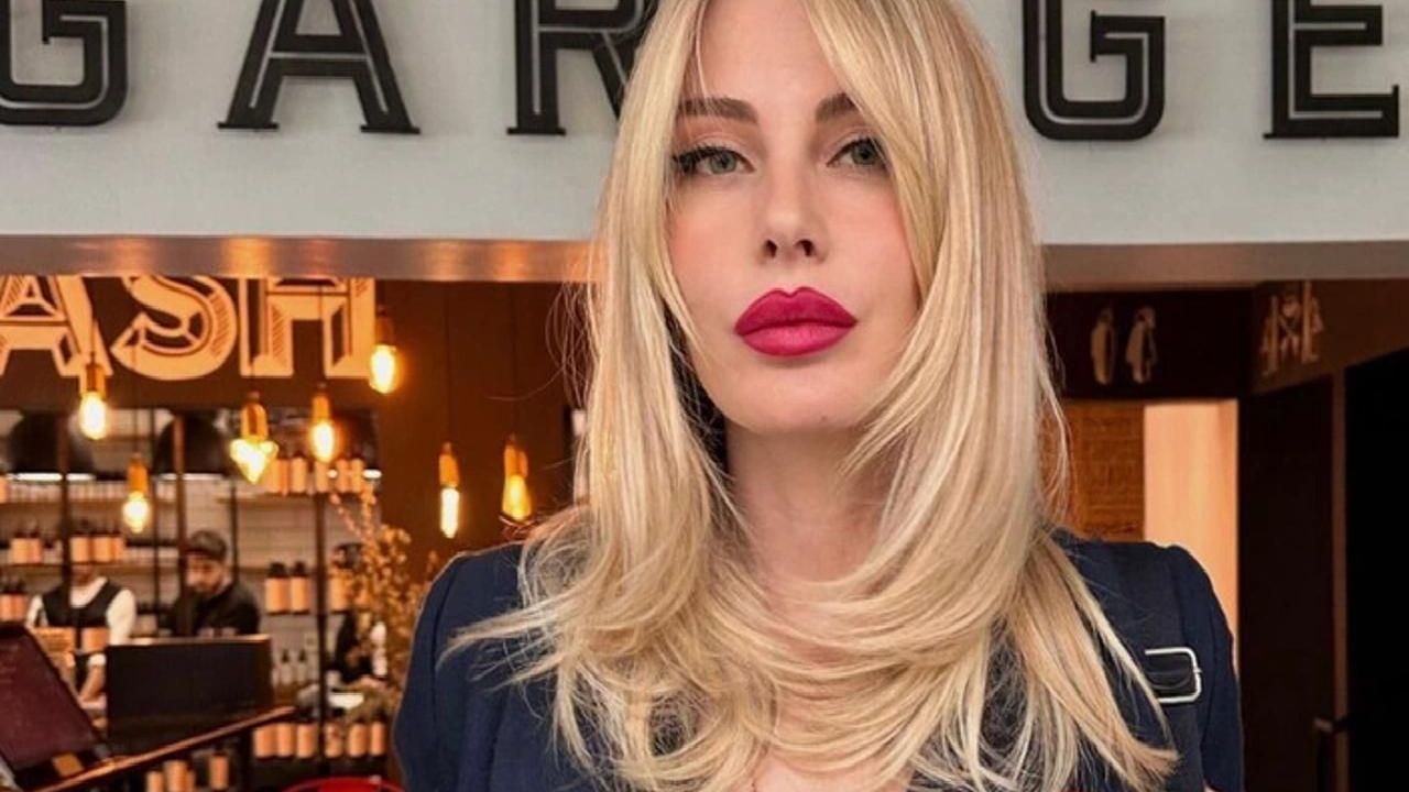 Hande Sarıoğlu sevgilisi kim, boyu kilosu, aslen nereli, kiminle evli, mesleği, ne iş yapıyor?