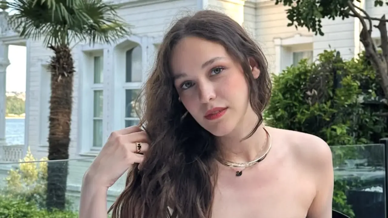 Gökçem Çoban Kimdir, Evli mi, Sevgilisi Kim? Kaç Yaşında, Aslen Nereli, Ne İş Yapıyor, Boyu Kilosu, TV Dizileri ve Instagram Hesabı