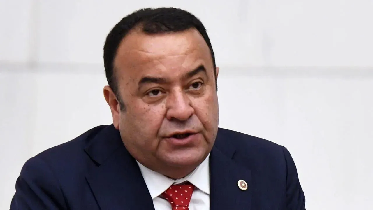 Adnan Beker Biyografisi: Kimdir, Aslen Nereli, Kaç Yaşında, Ne İş Yapıyor, Hangi Partide, Görevi Ne?