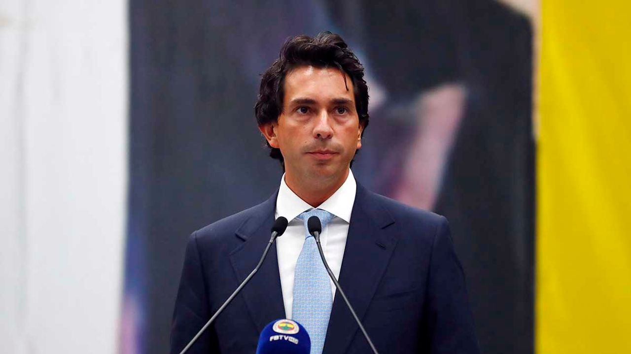 Burak Kızılhan Kimdir, Nereli ve Kaç Yaşında? Fenerbahçe Genel Sekreteri Burak Kızılhan'ın Hayatı ve Kariyeri