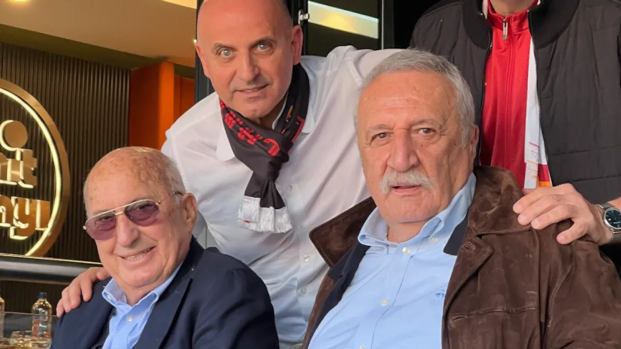 Mehmet Ağar Galatasaray Maçında Ortaya Çıktı! Mahkeme Aylardır Ulaşamıyordu!
