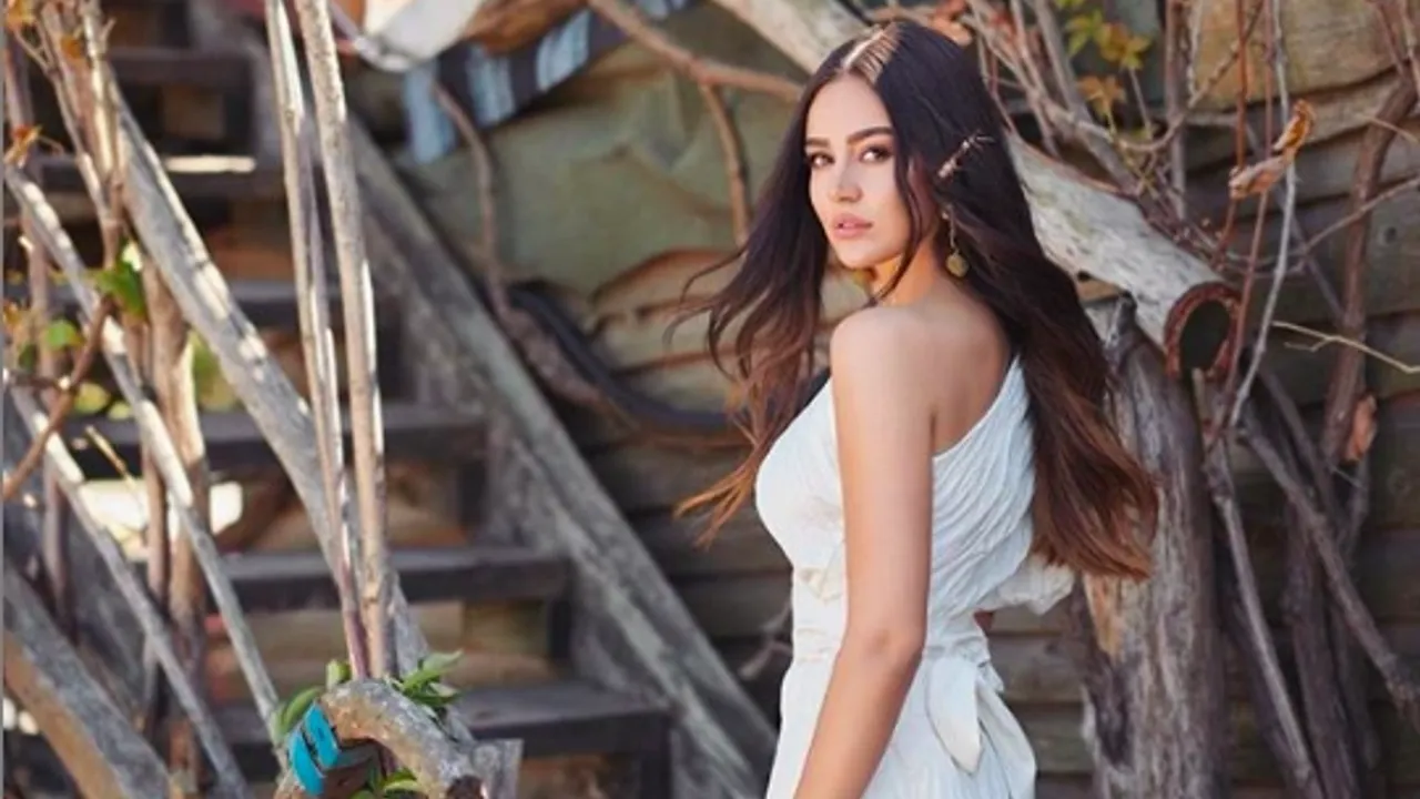 Elif Buse Doğan Kimdir, Aslen Nereli, Kaç Yaşında, Mesleği, Ne İş Yapıyor, Sevgilisi, Evli Mi, Boyu Kilosu?