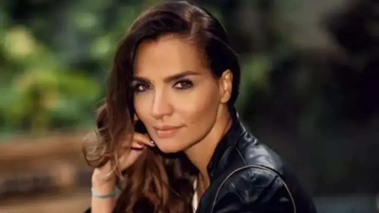 Ebru Akel kimdir, sevgilisi, evli mi, eşi kim, boyu, aslen nereli, kaç yaşında? Instagram Hesabı! Mesleği, ne iş yapıyor?