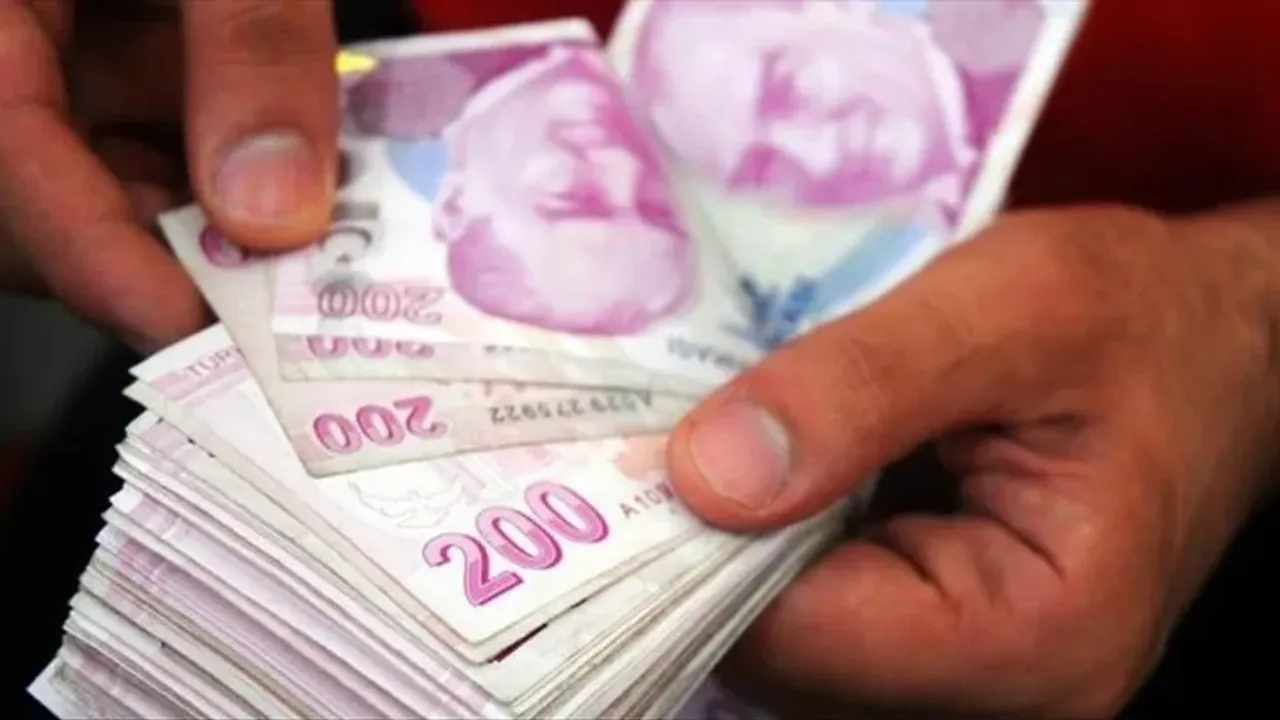 Prim Şartı Değişti! Kadınlar 58, Erkekler 60 Yaşında Emekli Olacak