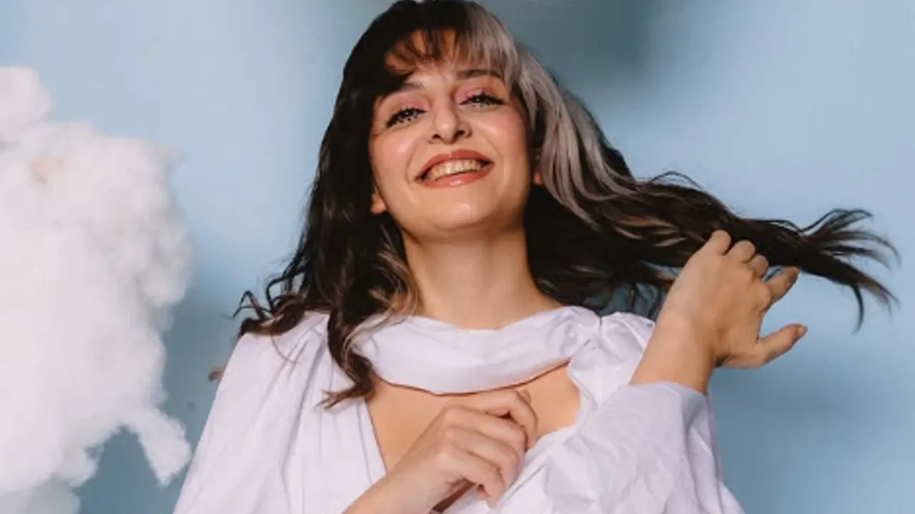 Sena Nur Gül (Paptircem) Kimdir, Aslen Nereli, Kaç Yaşında, Evli mi, Sevgilisi Kim, Boyu Kaç, Şarkıları ve Nasıl Ünlü Oldu?