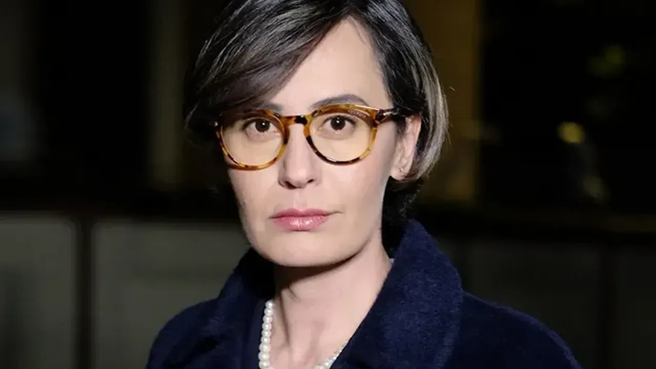 Hande Erçel'in Annesini Kim Oynayacak? Gözyaşı Kraliçesi Dizisinden Bomba İsim!