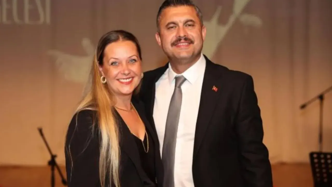 Özgür Kabadayı kiminle evli, eşi Gülay Kabadayı kimdir, ne iş yapıyor, mesleği, çocuğu var mı?