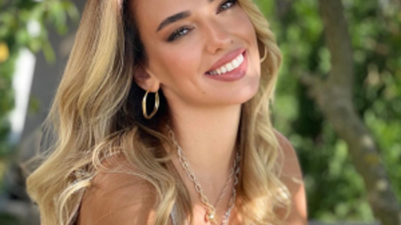 Kadife Kelepçe Dizisi Konusu Ne? Seda Bakan Yeni Rolüyle Gündeme Geldi