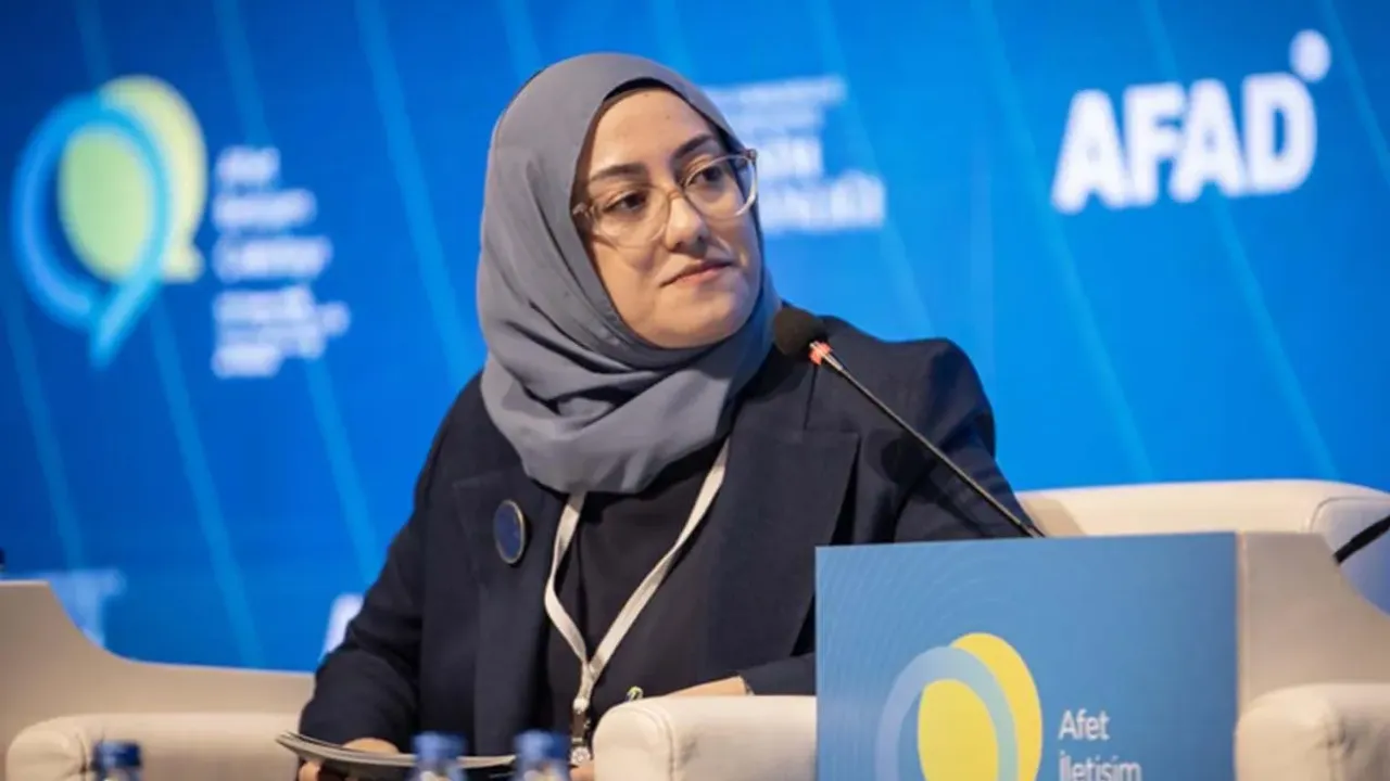 TRT’de Yeni İsim Büşra Karaduman Aktuna Kimdir, Hayatı ve Kariyeri, Nereli, Evli mi?