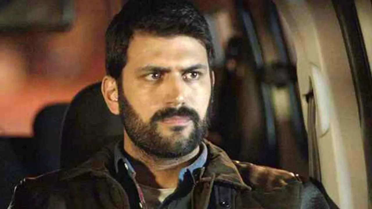 Derda Yasir Yenal Eşi Kim, Kiminle Evli, Sevgilisi Kim? Hayatı ve Özel Yaşamı