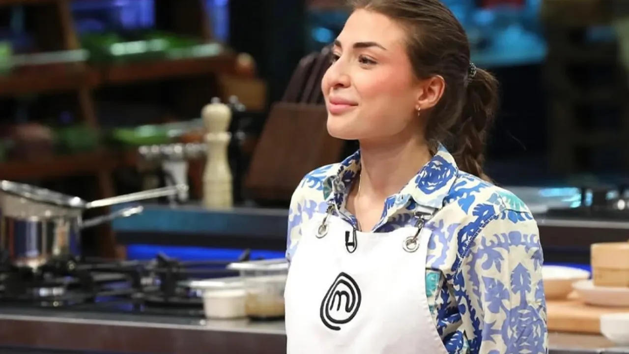 MasterChef 2025 Ayla kimdir, aslen nereli, kaç yaşında, evli mi, mesleği ne, elendi mi, ana kadroda mı?