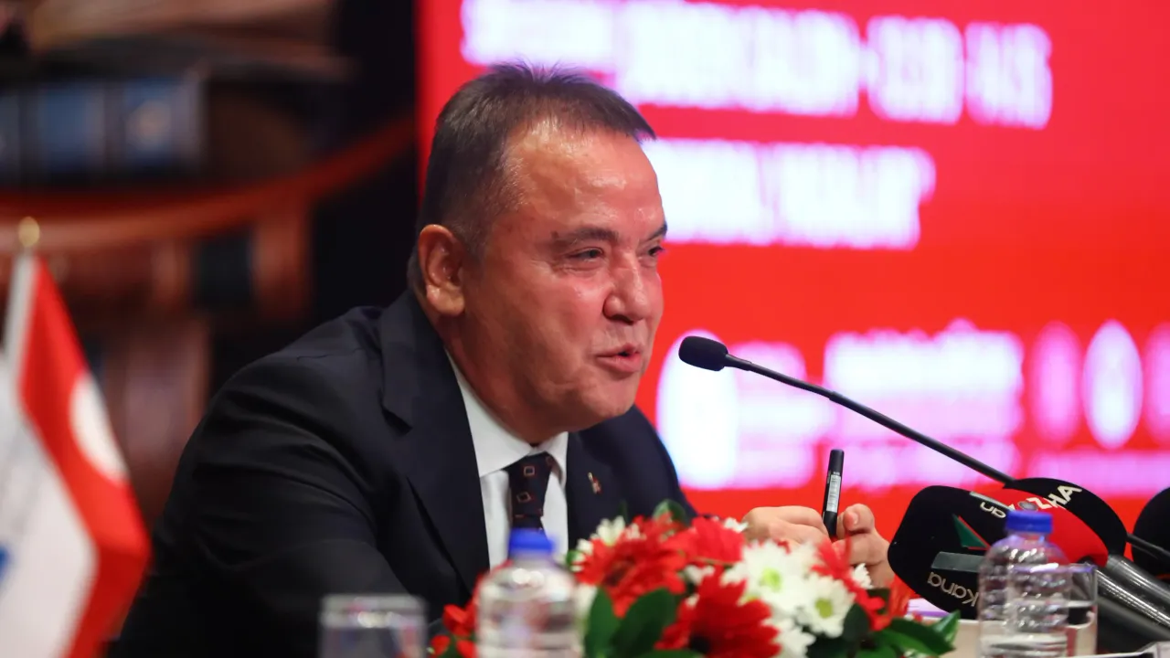 Muhittin Böcek Serbest Mi Bırakıldı, Gözaltında Mı, Tutuklandı Mı? İşte Rüşvet Soruşturması Detayları