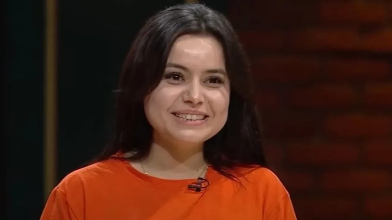 MasterChef 2025 Açelya Canbaz Kimdir, Evli Mi, Mesleği, Ne İş Yapıyor, Aslen Nereli, Kaç Yaşında ve Hayatı