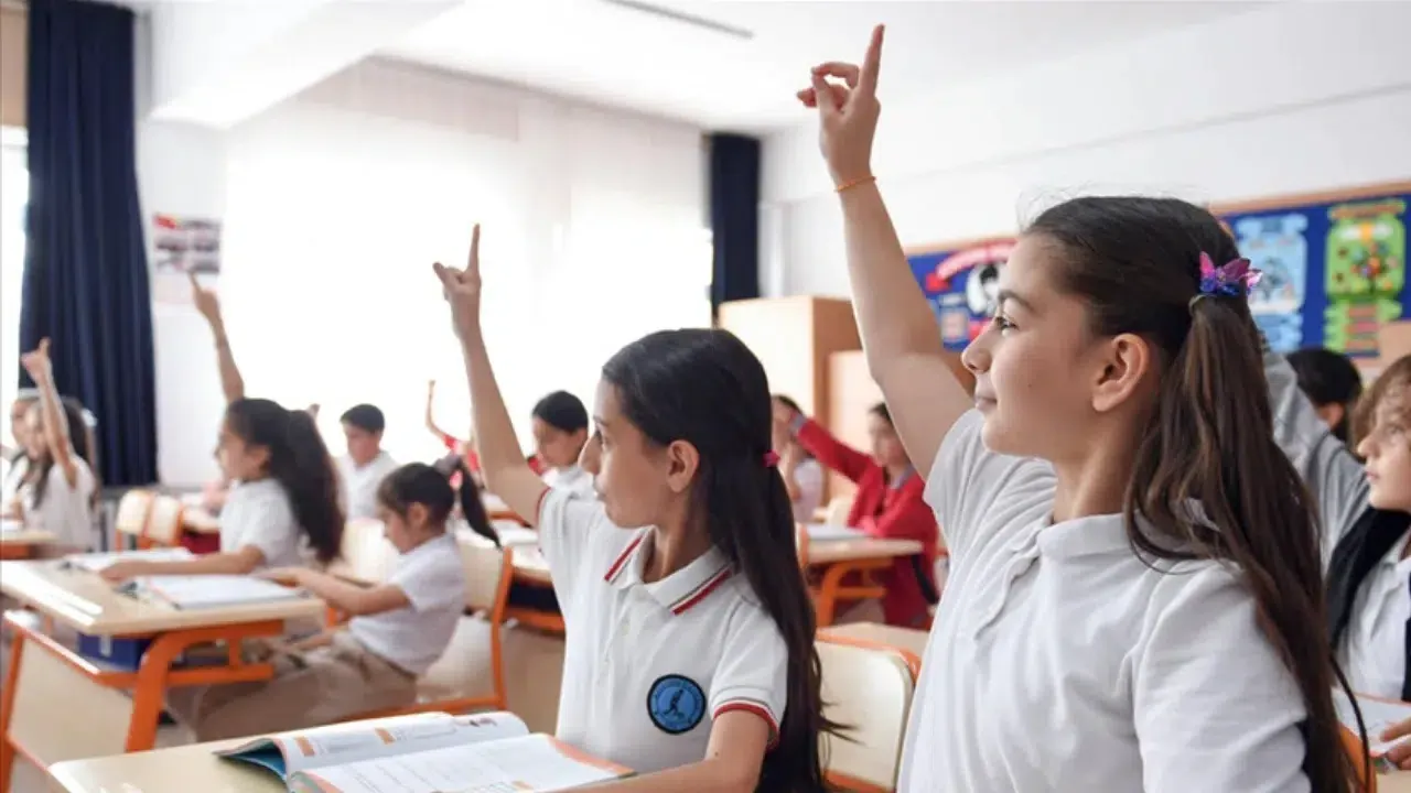 2025-2026 Sömestr Tatili Takvimi, Ara Tatil Tarihleri Belli Oldu Mu, MEB Takvimi Yayınlandı Mı, Okullar Ne Zaman Açılacak, Karneler Ne Zaman Verilecek? İşte Tüm Tatil Detayları