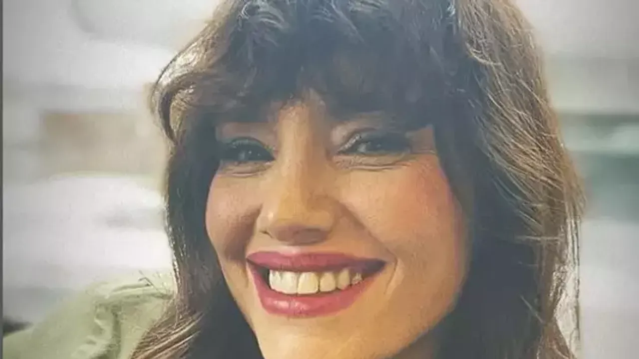 Yasak Elma Julia kim oynuyor, gerçek adı ne, Nehir Erdoğan evli mi, kaç yaşında, nereli?