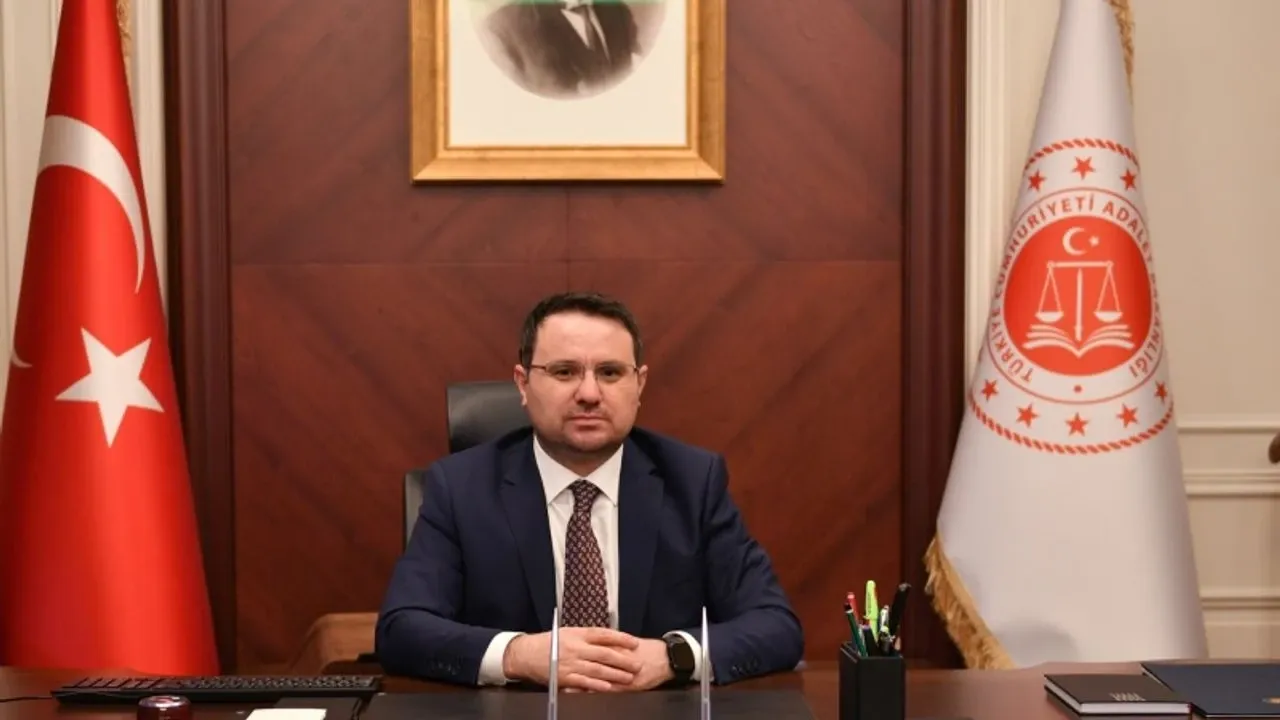 Akın Gürlek kimdir? Ailesi ve kişisel yaşamı