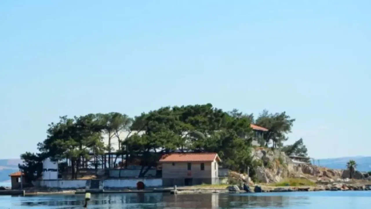 Avşa Adası Nerede, Nasıl Gidilir, Gezilecek Yerler Nereler? İstanbul’dan Ulaşım, Plajlar, Koylar, Manastır, Mahzenler ve Tatil Tüyoları