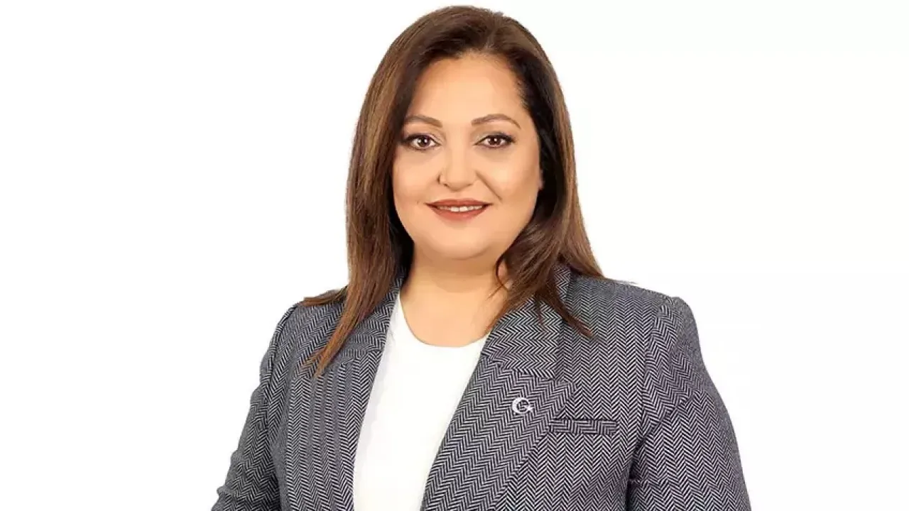 Burcu Köksal kimdir, kaç yaşında, nereli, eşi kim, çocuğu var mı? Afyonkarahisar Belediye Başkanı Burcu Köksal’ın hayatı, siyasi kariyeri, görevleri ve biyografisi
