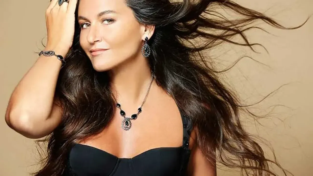 Eda Taşpınar kimdir, kaç yaşında, aslen nereli, boyu, kilosu, burcu ne, sevgilisi kim, cinsiyeti kadın mı, ne iş yapıyor? İşte modacı Eda Taşpınar’ın hayatı, özel yaşamı, kariyeri