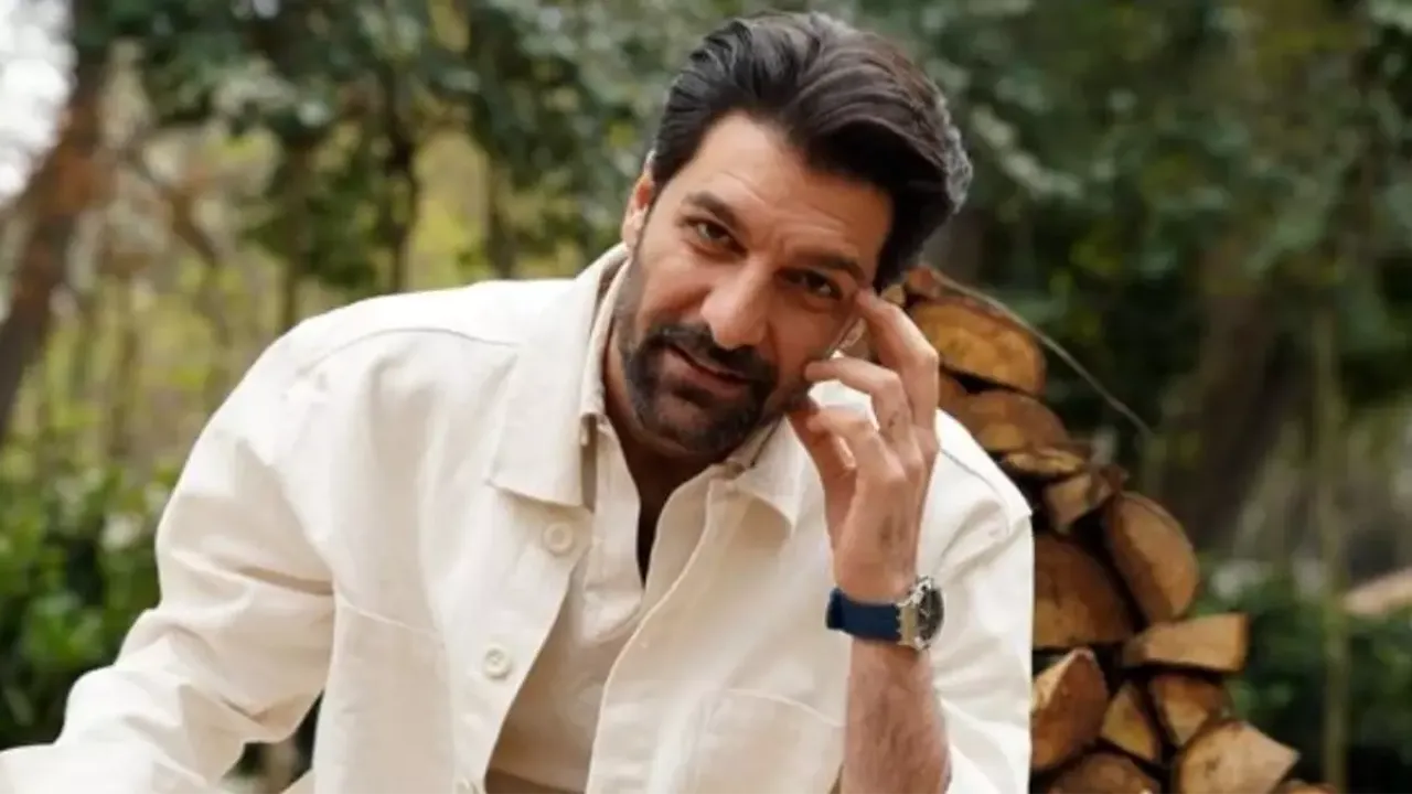 Taner Rumeli kimdir, kaç yaşında, aslen nereli, evli mi, eşi kim, hangi dizilerde oynadı, tiyatro eğitimi nereden?