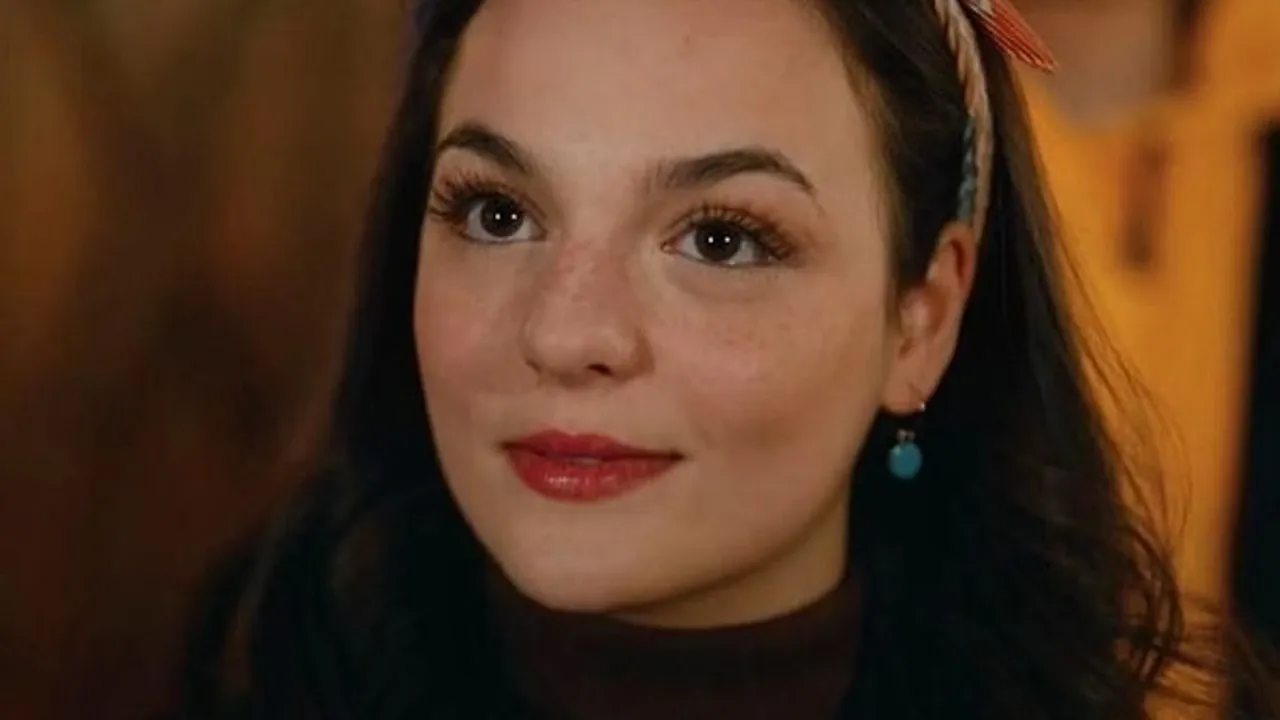 Gönül Dağı Esra kimdir, Aslıhan Kapanşahin kimdir, kaç yaşında, nereli, evli mi, boyu kaç, dizideki rolü ne, Bekçi Tekin’in kızı mı?