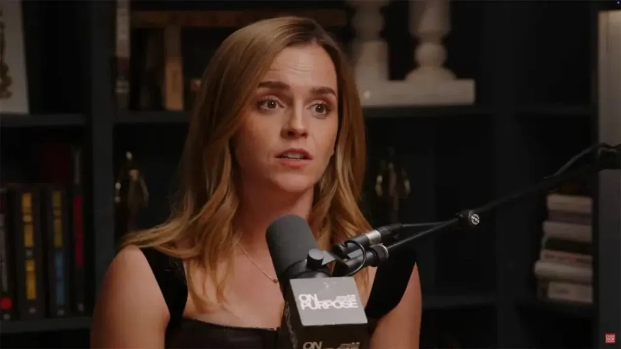 Ehliyeti Elinden Alınan Emma Watson Sessizliğini Bozdu: “Bisiklet Sürmeye Başladım”