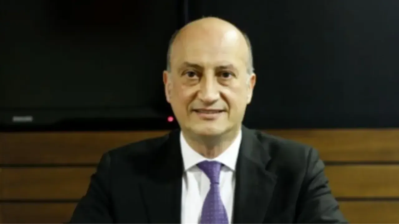 Ömer Şengüler kimdir, kaç yaşında, nereli, kariyeri ne, hangi markalarla çalıştı, eğitim geçmişi nedir?