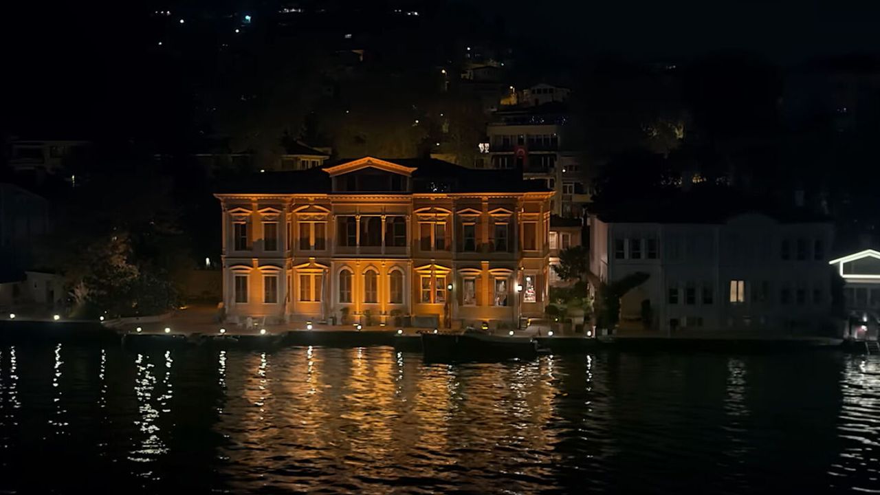 Enfes Bir Akşam dizisinin çekim yerleri neresi, hangi yalı kullanıldı, dizide kimler oynuyor?