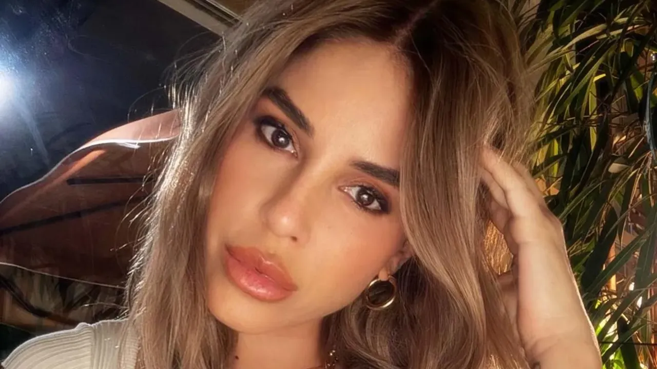 Irmak Ünal’ın annesi Sabiş Kuzuoğlu evli mi, şu an kiminle evli, nerede yaşıyor?