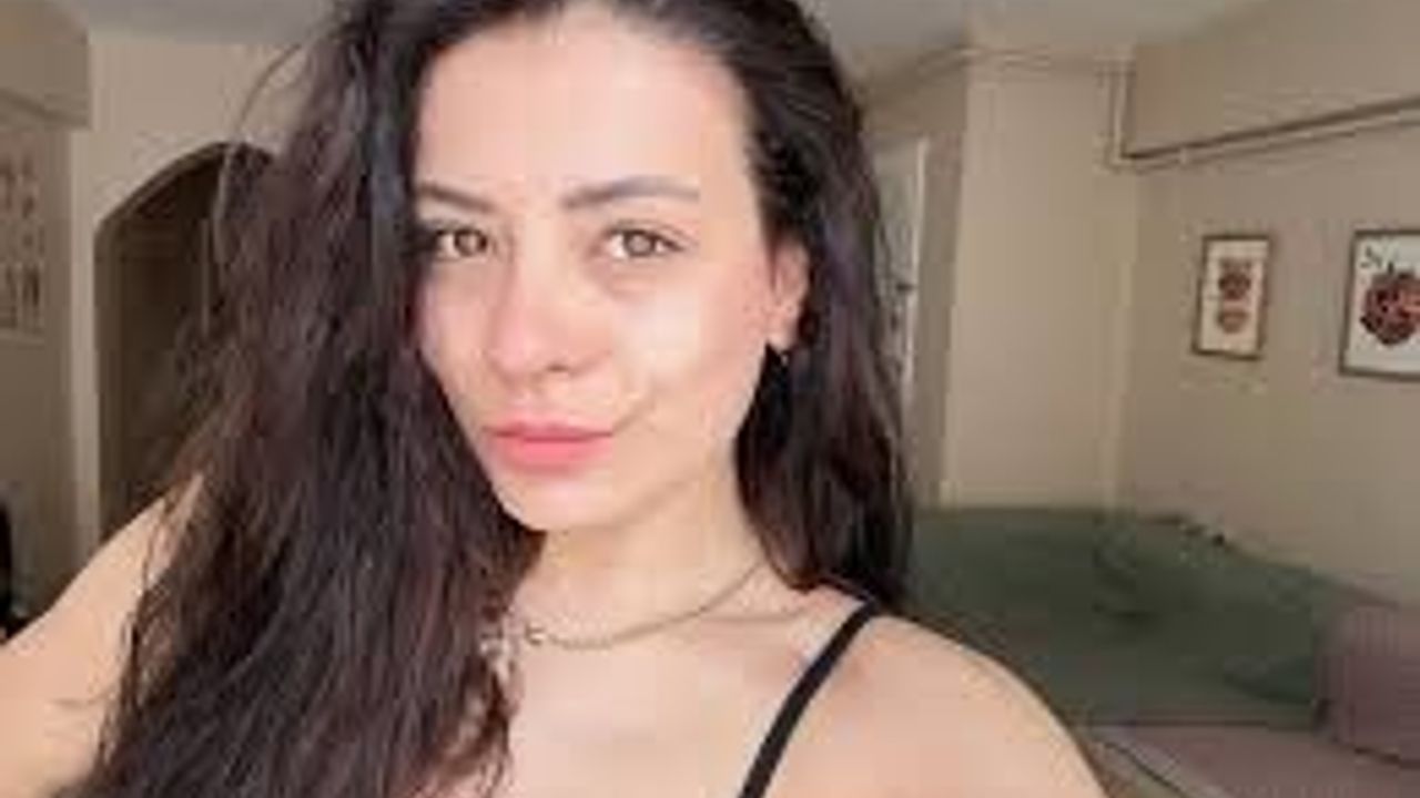 Büşra Gülsoy (Mahsun J. Pelin) kimdir? Kaç Yaşında, Nereli, Instagram Hesabı?