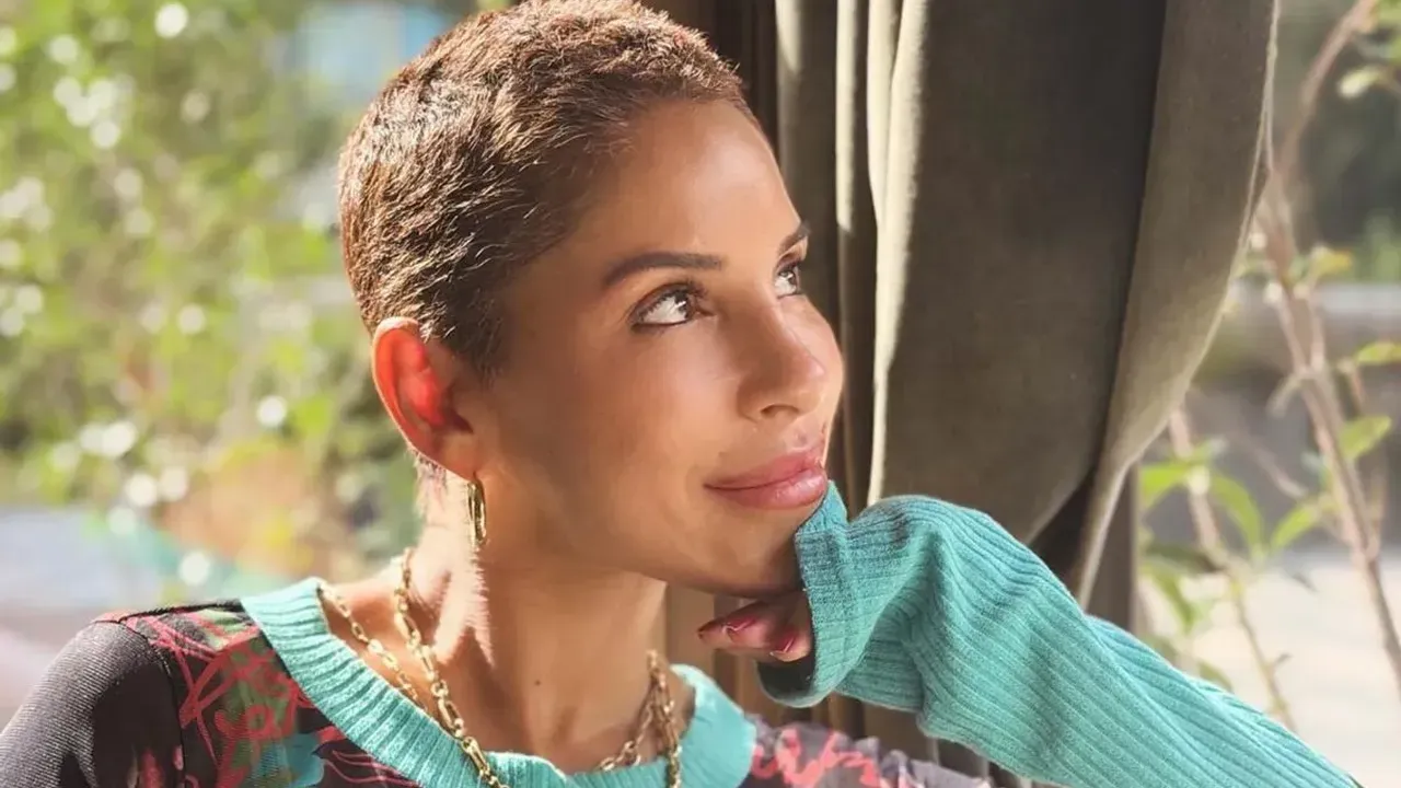 Irmak Ünal’ın annesi kim, aslen nereli, Sabiha Tarhan kimdir, Cihan Ünal ile evliliği ne zaman oldu, Yağmur Ünal’la kardeş mi, annesi tekrar evlendi mi?