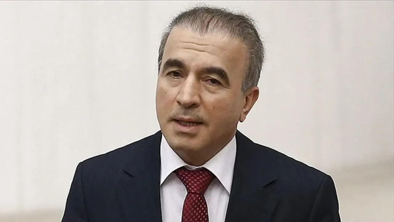 Mehmet Naci Bostancı kimdir, aslen nerelidir, kaç yaşında, evli mi, ne iş yapıyor, siyasi kariyeri nedir,