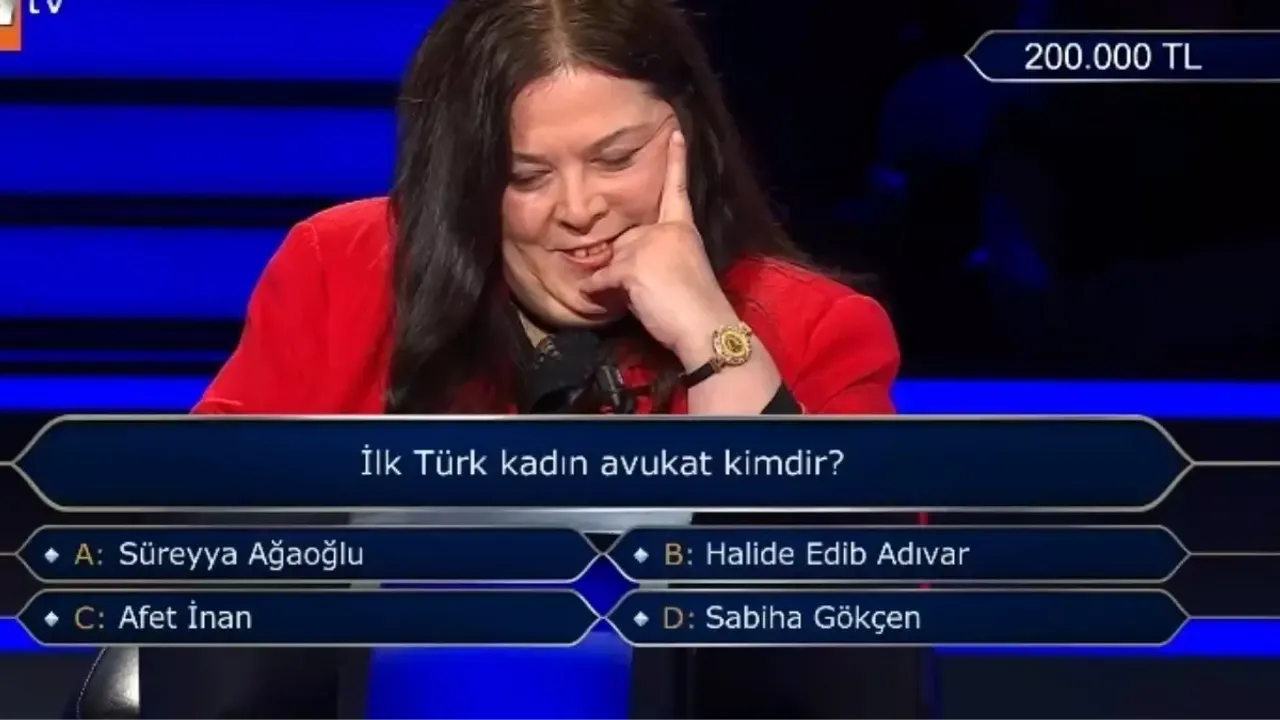 Türk Kadın Avukat Süreyya Ağaoğlu mu, Halide Edib Adıvar mı, Afet İnan mı, Sabiha Gökçen mi? | Kim Milyoner Olmak İster Sorusu