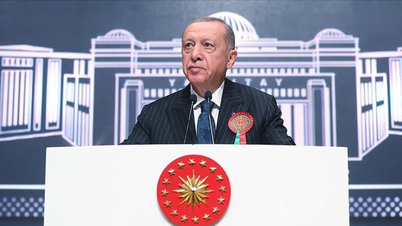 Cumhurbaşkanı Erdoğan'dan yeni anayasa mesajı!