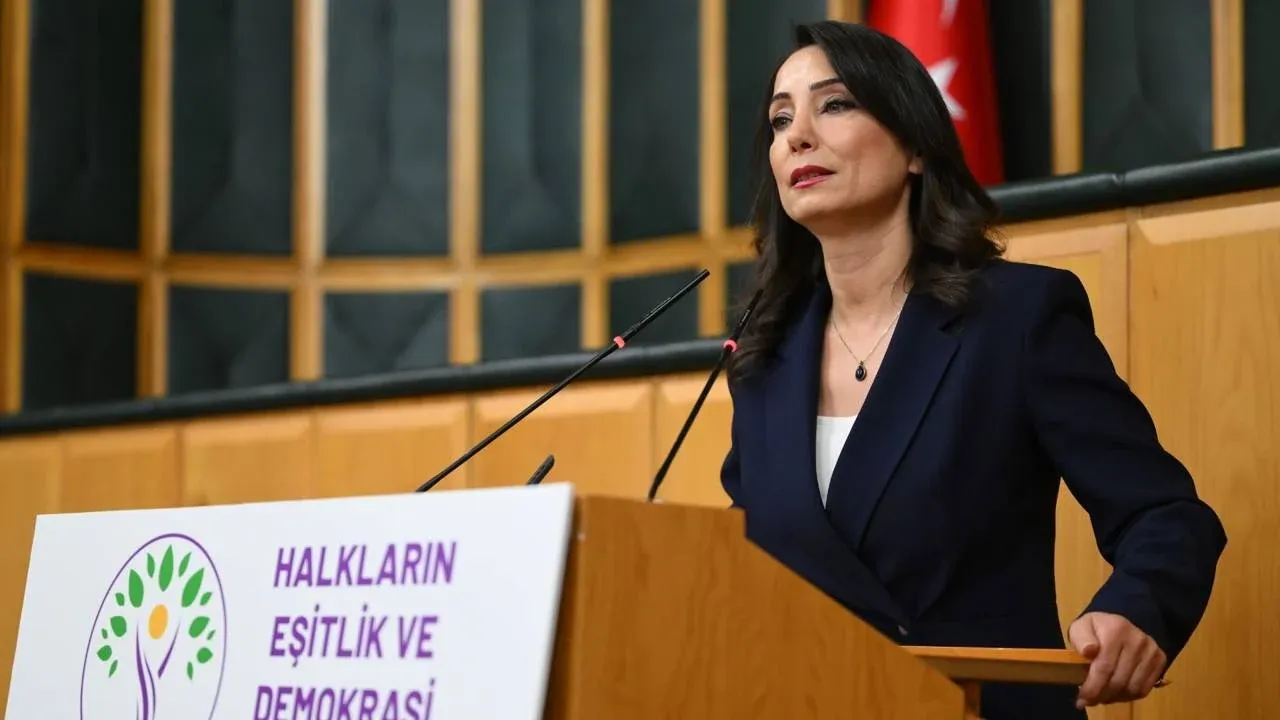 DEM Parti Eş Genel Başkanı Tülay Hatimoğulları'ndan İBB operasyonu ve kayyum hakkında sert tepki!