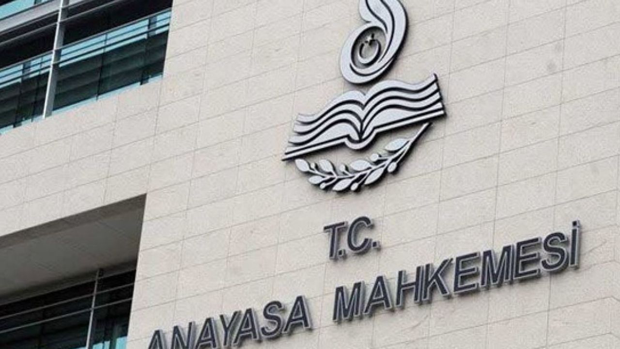 AYM’den Türk parasının korunmasına ilişkin kanuna iptal kararı