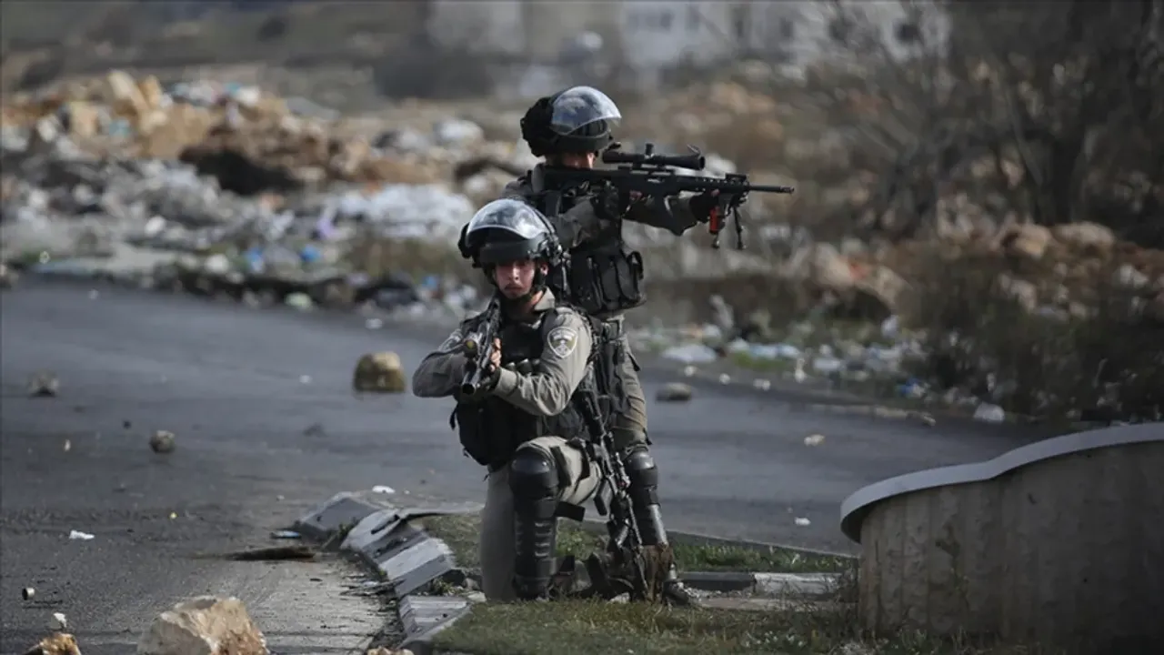 Haaretz: İsrail askerleri Batı Şeria’da da Filistinlileri öldürmek için can atıyor