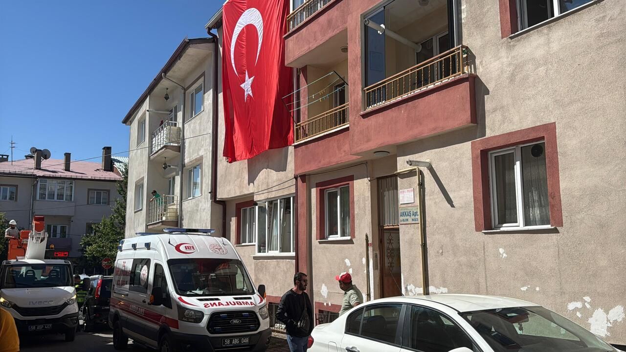 Acı haber ulaştı: Şehit Uzman Çavuş Ümit Üzüm'ün ailesine şehadet haberi verildi