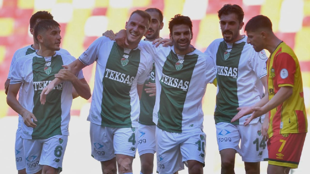 Bursaspor 2. lig defterini tarihi farkla açtı