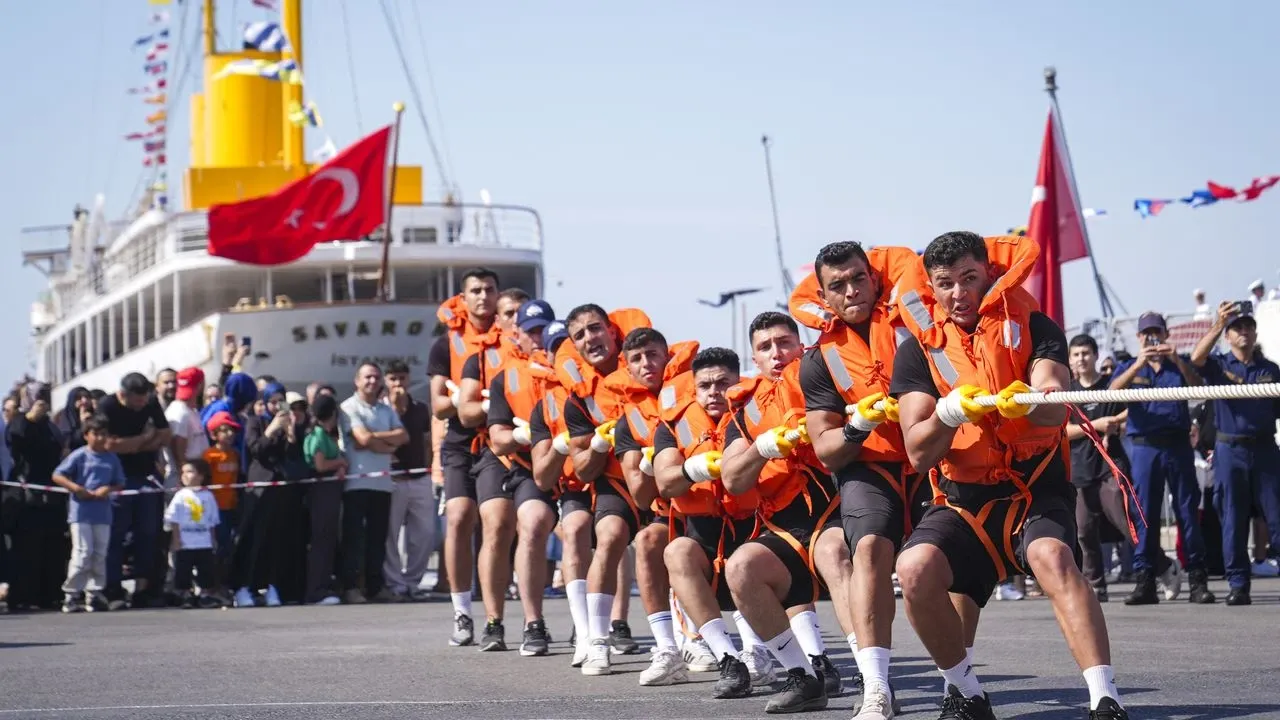 Teknofest Mavi Vatan'da el incesi atma yarışması yapıldı