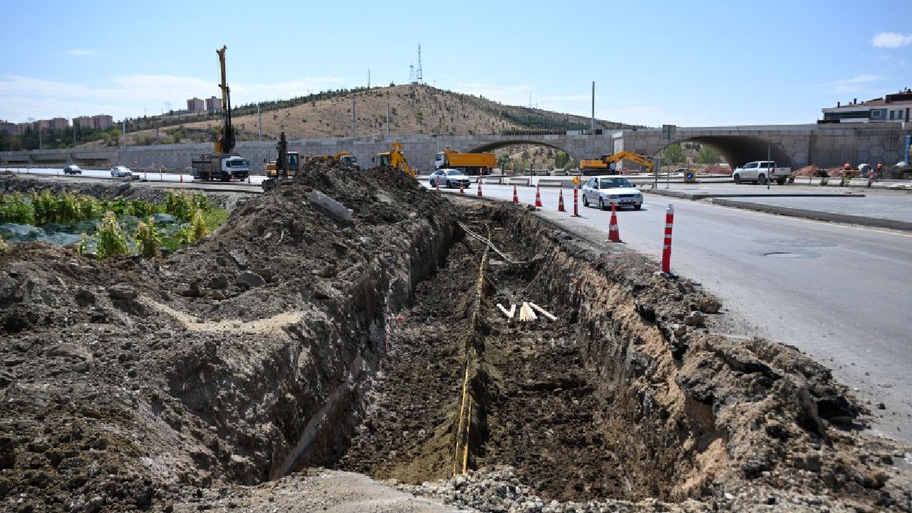 Ankara'daki yol çalışmaları trafiği olumsuz etkiledi