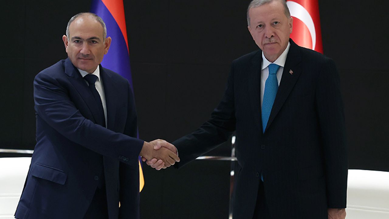 Cumhurbaşkanı Erdoğan ve Paşinyan görüştü! Neler yaşandı?