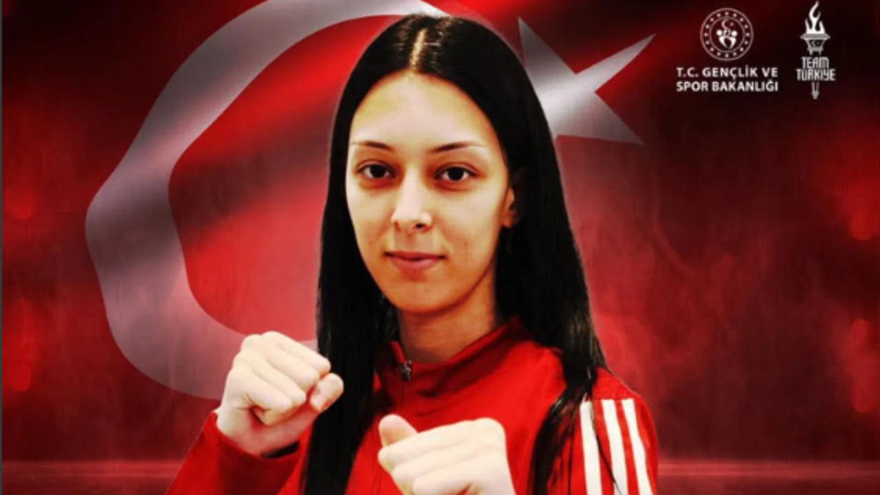 Milli tekvandocumuz Elif Sude Akgül dünya ikincisi oldu