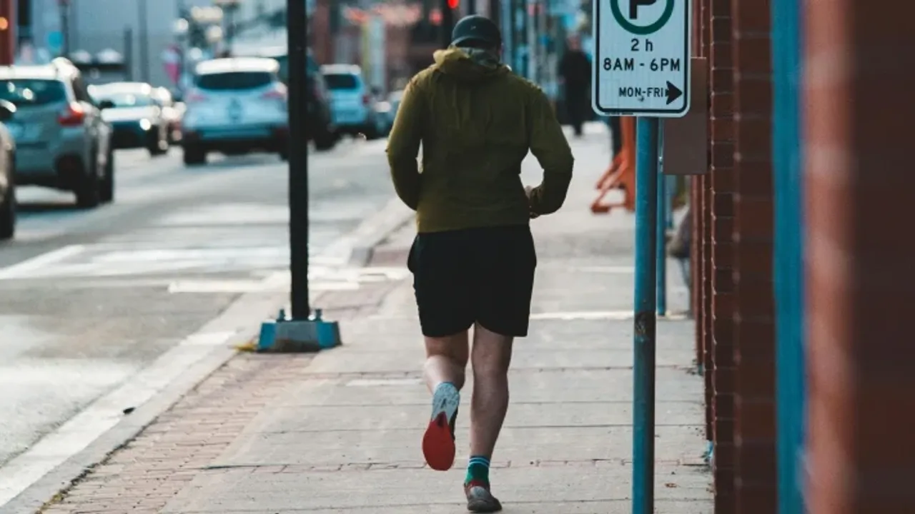 Slovakya’da yeni yasa: Kaldırımda koşanlara ceza geliyor