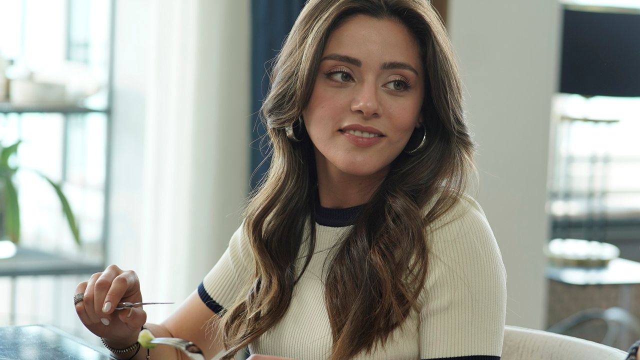 Kızılcık Şerbeti'nin Doğa'sı Sıla Türkoğlu diziden ayrılıyor